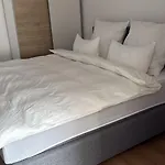 Noe Apartment